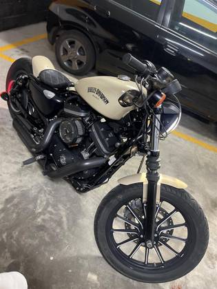 HARLEY-DAVIDSON SPORTSTER IRON 883 HARLEY-DAVIDSON SPORTSTER IRON 883